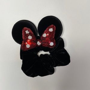 Black with Red Spotted Minnie Mouse Scrunchie